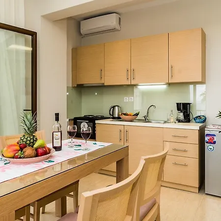 Alektor Luxury Apartament *